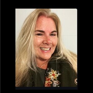 Meet your Posher, Lisa